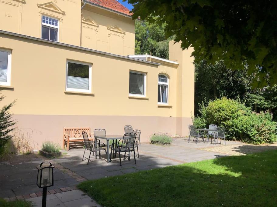 Emily'S Deichbude In Einer Historischen Villa In Dornumersiel Εξωτερικό φωτογραφία