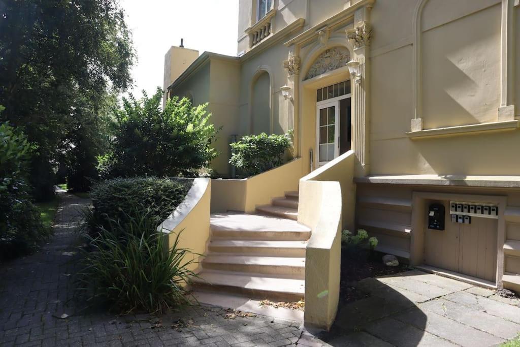Emily'S Deichbude In Einer Historischen Villa In Dornumersiel Εξωτερικό φωτογραφία