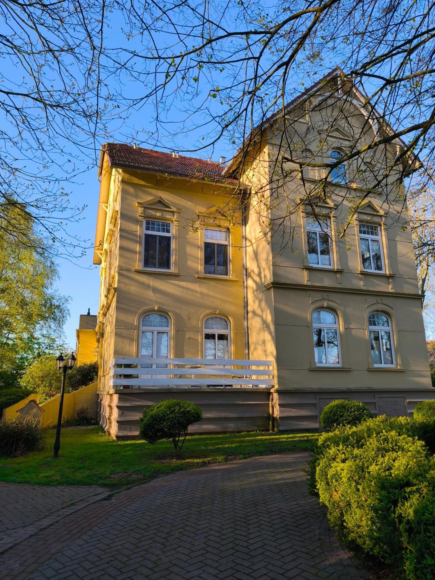 Emily'S Deichbude In Einer Historischen Villa In Dornumersiel Εξωτερικό φωτογραφία